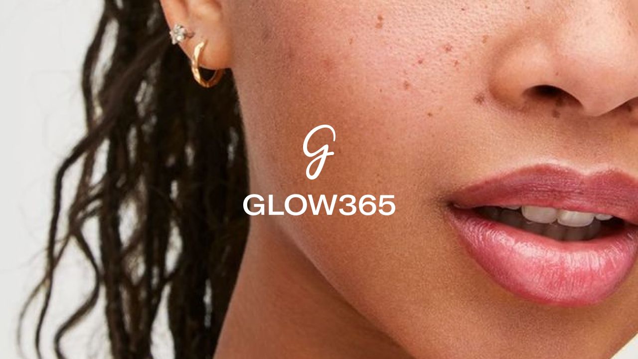 Handwritten “G” letter logo design for a cosmetics company